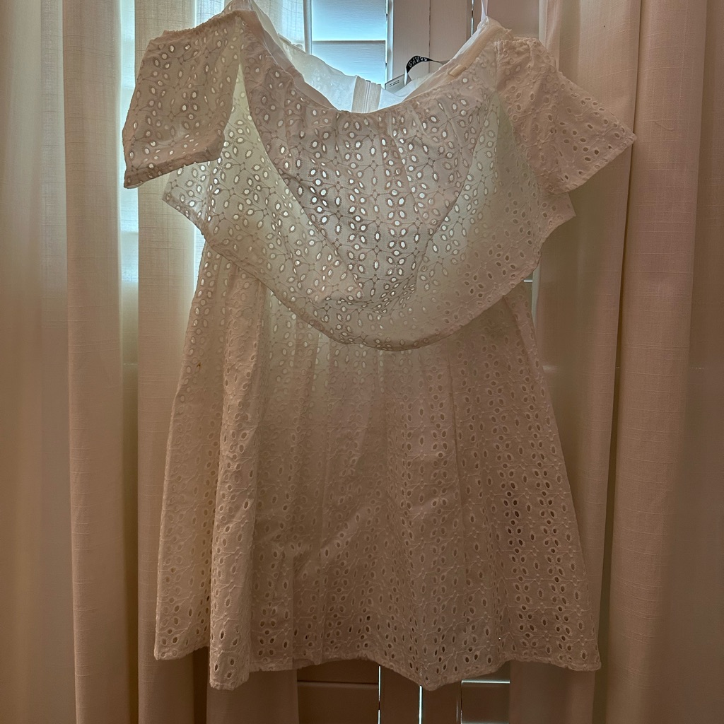 Guess Eyelet Mini